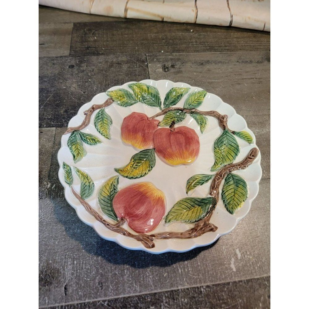 Omnibus japan red apple ceramic plate